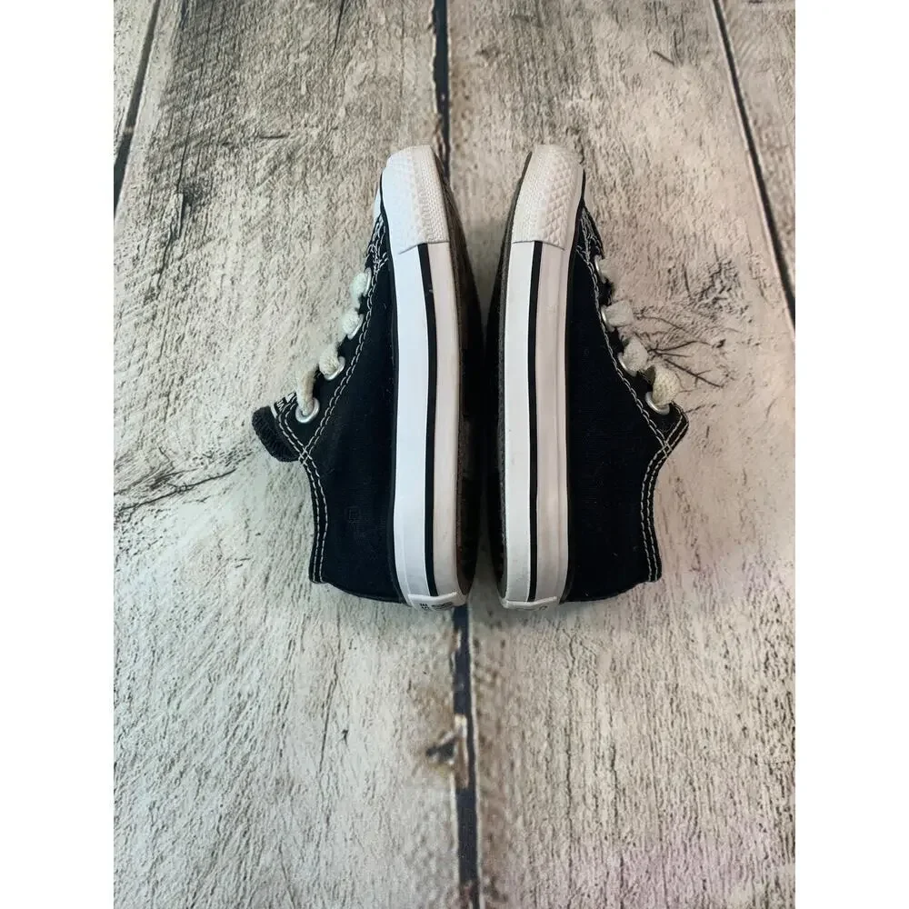 CONVERSE Boy’s Chuck Taylor Low Top All Star Sneakers / Size: 5